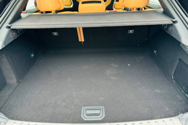 2023 Zeekr 001 с пробегом 20 км