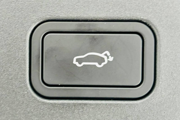 2023 Zeekr 001 с пробегом 20 км