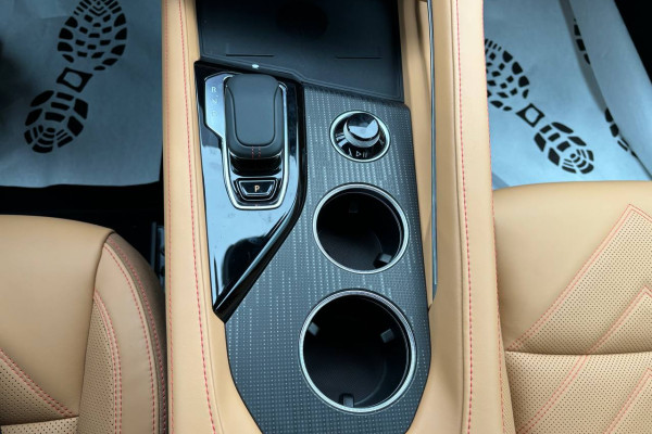 2023 Zeekr 001 с пробегом 20 км