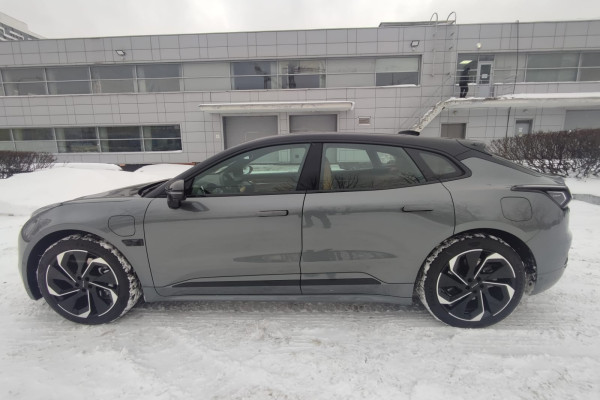 2023 Zeekr 001 с пробегом 40 км