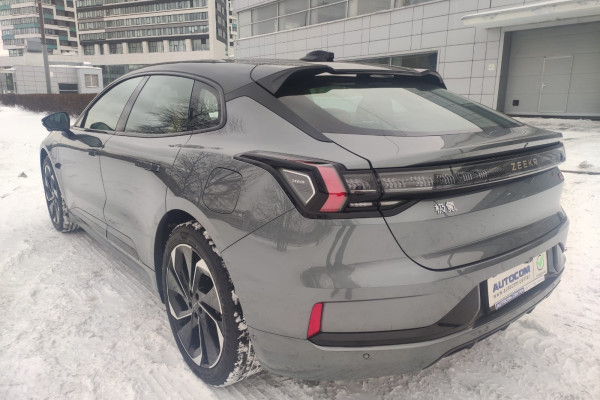 2023 Zeekr 001 с пробегом 40 км