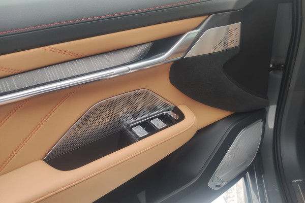 2023 Zeekr 001 с пробегом 40 км