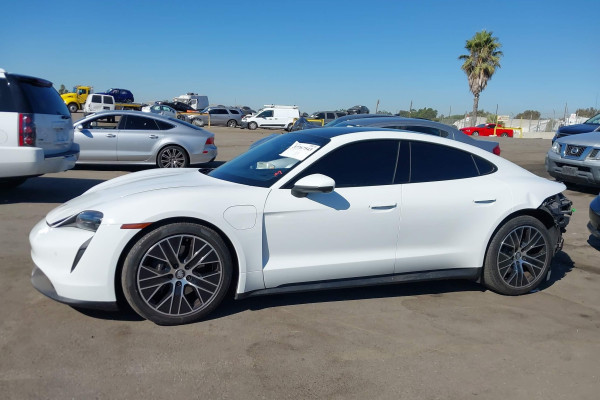 2021 Porsche Taycan с пробегом 24 752 миль