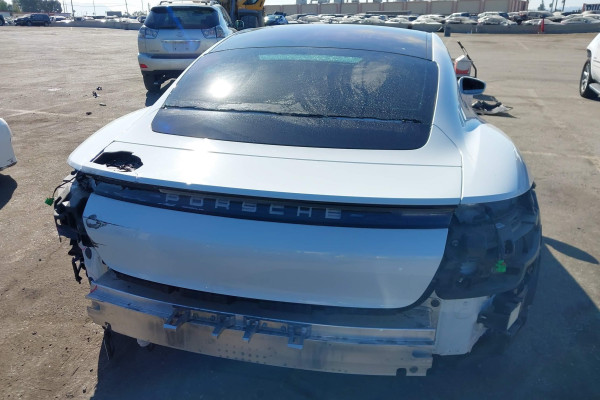 2021 Porsche Taycan с пробегом 24 752 миль