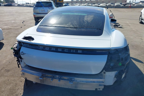 2021 Porsche Taycan с пробегом 24 752 миль