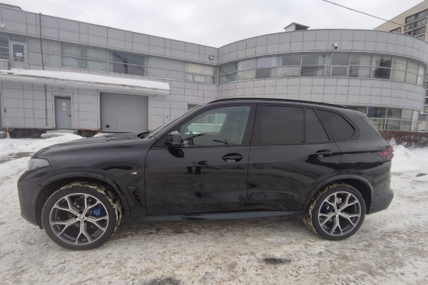 2023 BMW X5 без пробега