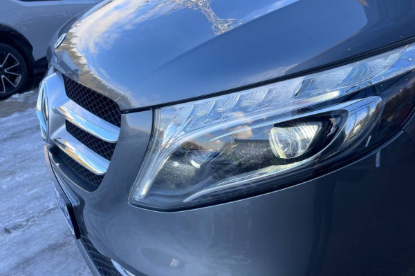 2022 Mercedes-Benz V-Класс с пробегом 30 100 км