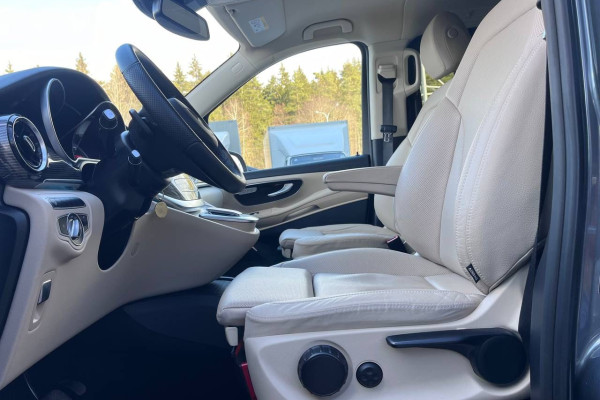 2022 Mercedes-Benz V-Класс с пробегом 30 100 км