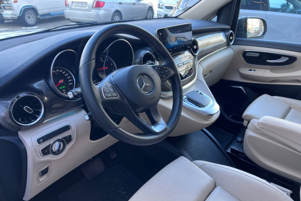 2022 Mercedes-Benz V-Класс с пробегом 30 100 км