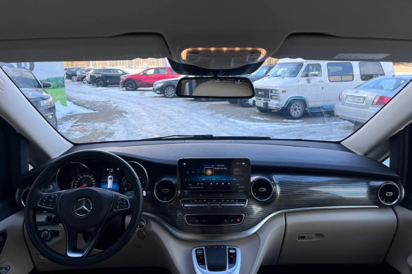 2022 Mercedes-Benz V-Класс с пробегом 30 100 км