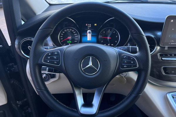 2022 Mercedes-Benz V-Класс с пробегом 30 100 км