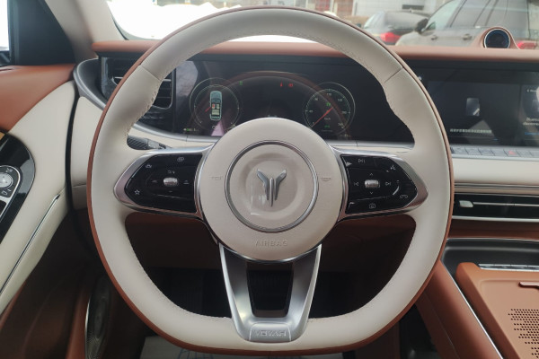 2023 Voyah Free с пробегом 20 км