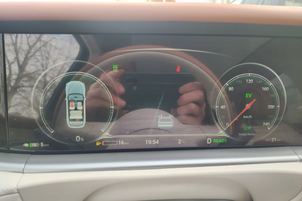 2023 Voyah Free с пробегом 20 км