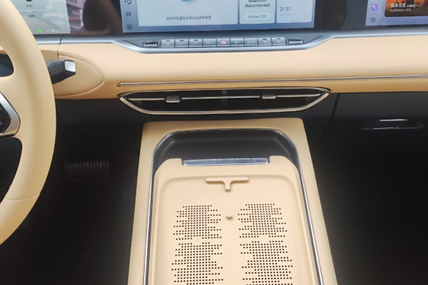 2023 Voyah Free с пробегом 20 км