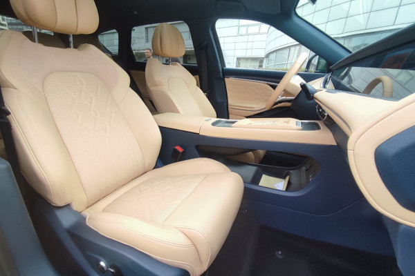 2023 Voyah Free с пробегом 20 км