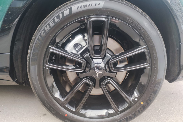 2023 Voyah Free с пробегом 20 км