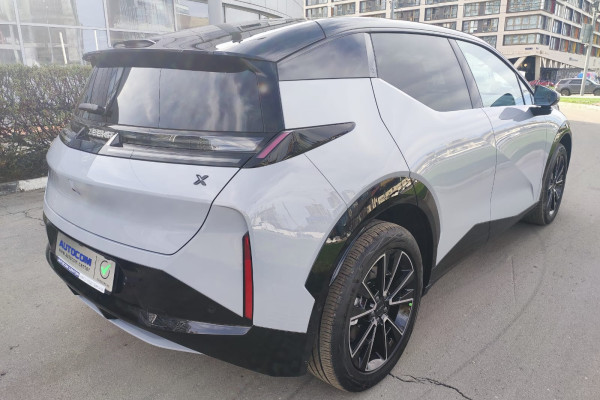 2023 Zeekr X с пробегом 20 км
