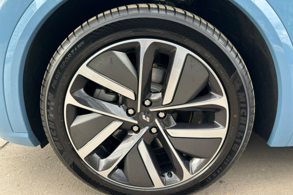 2023 LiXiang L9 с пробегом 22 км