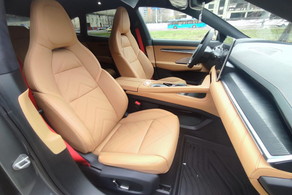 2023 Zeekr 001 с пробегом 20 км