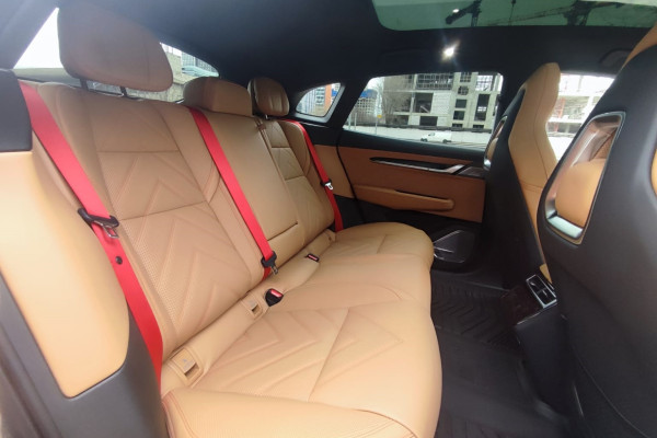 2023 Zeekr 001 с пробегом 20 км