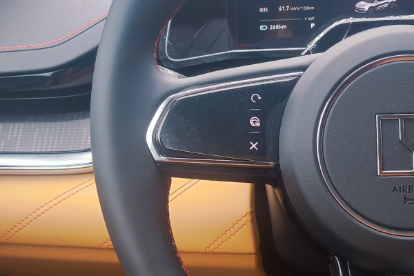 2023 Zeekr 001 с пробегом 20 км