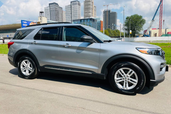 2020 Ford Explorer с пробегом 62 000 км