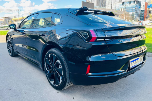 2023 Zeekr 001 с пробегом 20 км