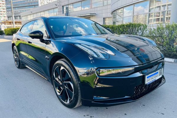 2023 Zeekr 001 с пробегом 20 км