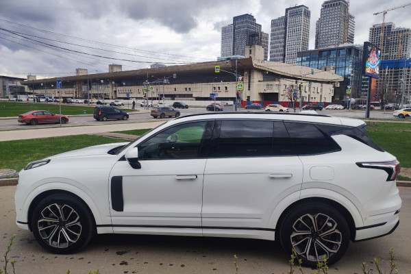 2023 Lynk & Co 09 с пробегом 20 км