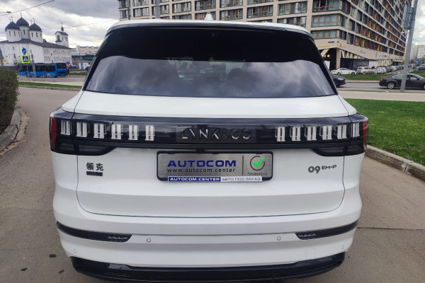 2023 Lynk & Co 09 с пробегом 20 км