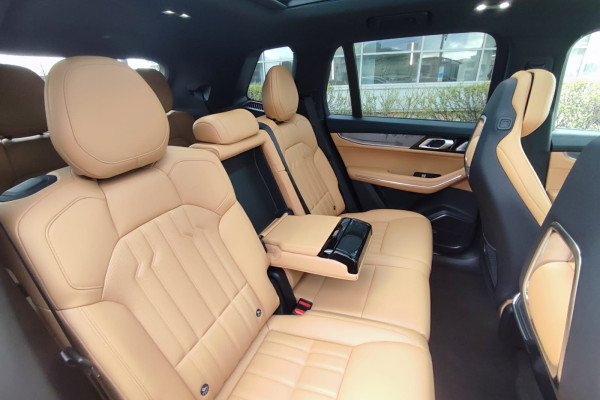 2023 Lynk & Co 09 с пробегом 20 км