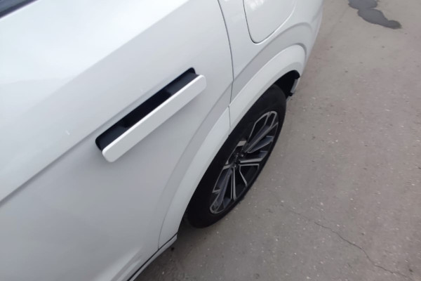 2023 Lynk & Co 09 с пробегом 20 км