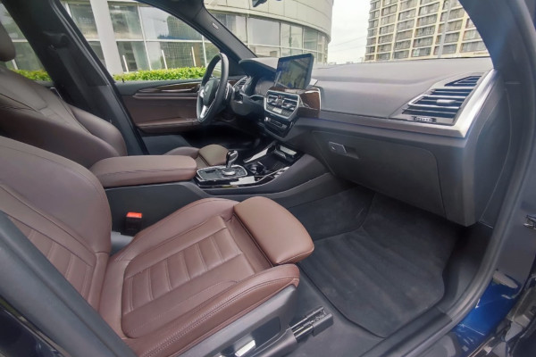 2022 BMW X3 с пробегом 10 200 км