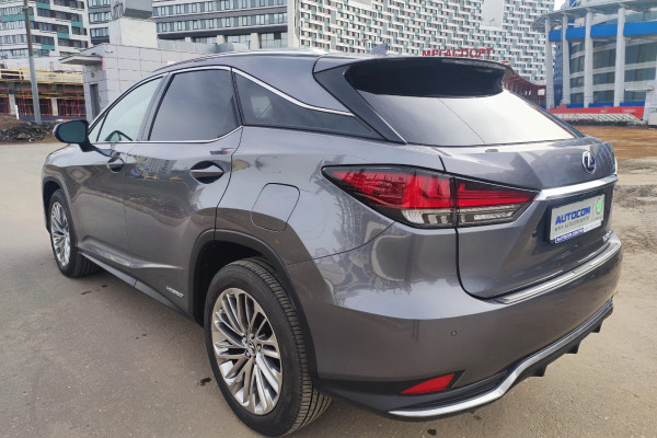 2019 Lexus RX с пробегом 28 500 км