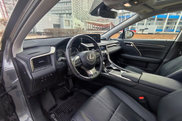 2019 Lexus RX с пробегом 28 500 км