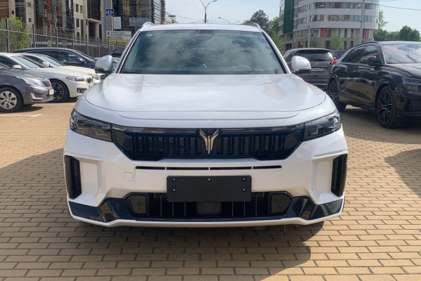 2023 Voyah Free с пробегом 20 км