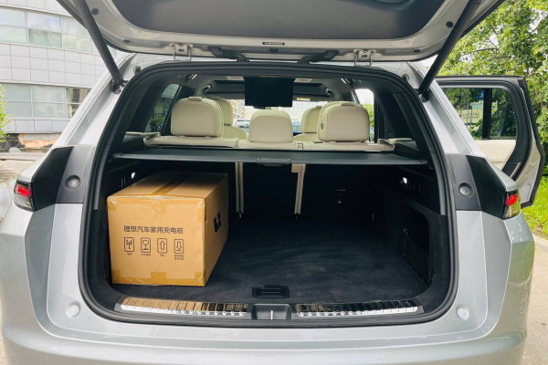 2024 LiXiang L7 с пробегом 20 км