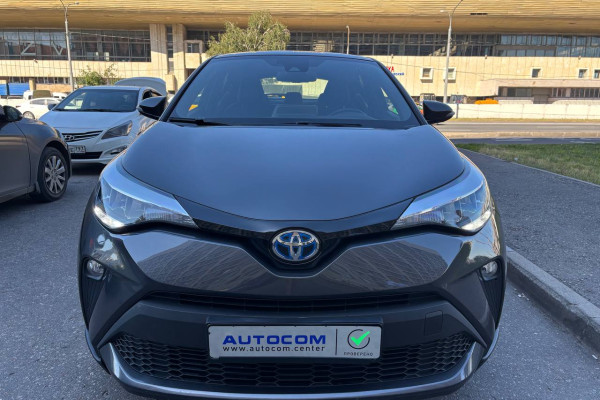 2021 Toyota C-HR с пробегом 44 000 км
