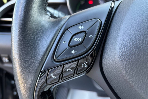 2021 Toyota C-HR с пробегом 44 000 км