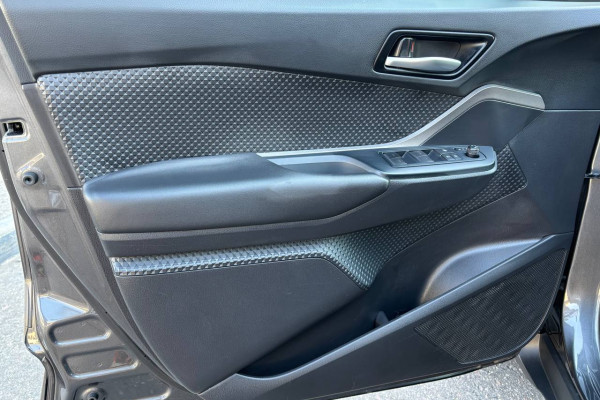 2021 Toyota C-HR с пробегом 44 000 км