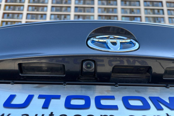 2021 Toyota C-HR с пробегом 44 000 км