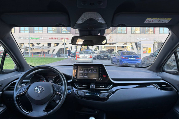2021 Toyota C-HR с пробегом 44 000 км