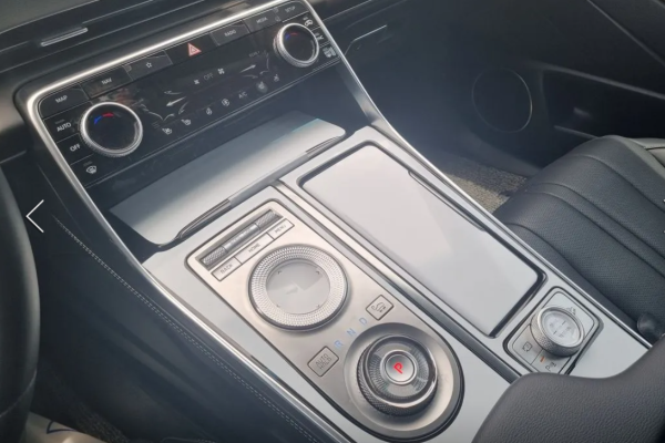 2021 Genesis GV80 с пробегом 46 900 км