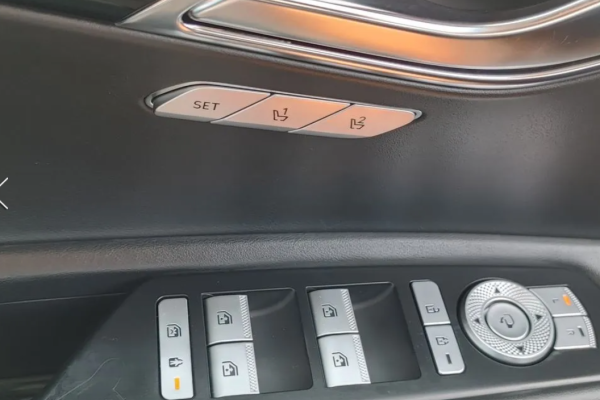 2021 Genesis GV80 с пробегом 46 900 км