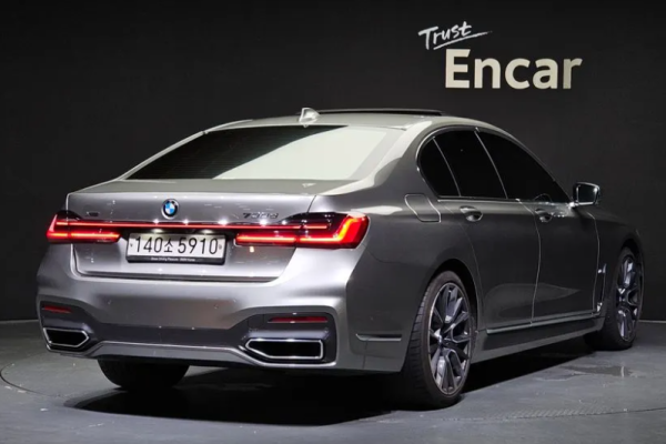 2020 BMW 7 серии с пробегом 70 000 км