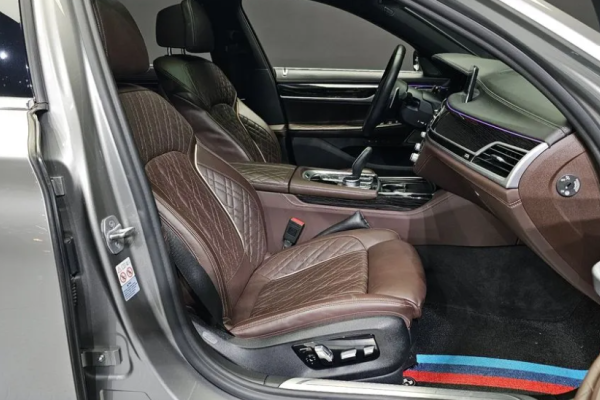 2020 BMW 7 серии с пробегом 70 000 км