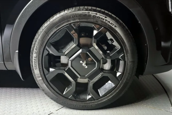 2023 Kia Sorento с пробегом 6 035 км