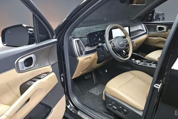 2023 Kia Sorento с пробегом 6 035 км