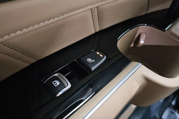 2023 Kia Sorento с пробегом 6 035 км