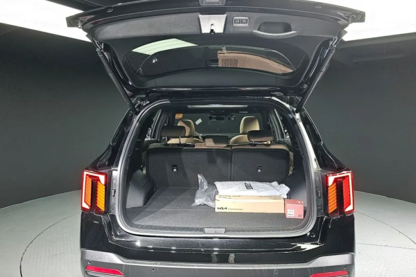 2023 Kia Sorento с пробегом 6 035 км